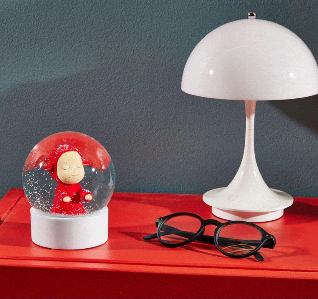 奈良美智 水晶球 (紅)Yoshitomo Nara Snow Globe 2025 Little Wanderer MOMA美術館絕版紀念品
